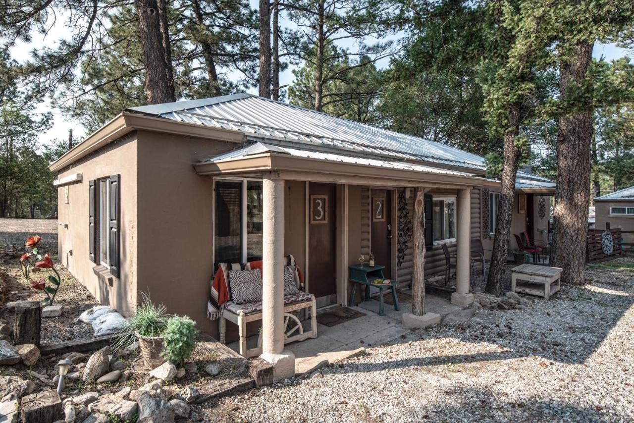 Enchanted Hideaway Cabins And Cottages Ruidoso Exterior photo