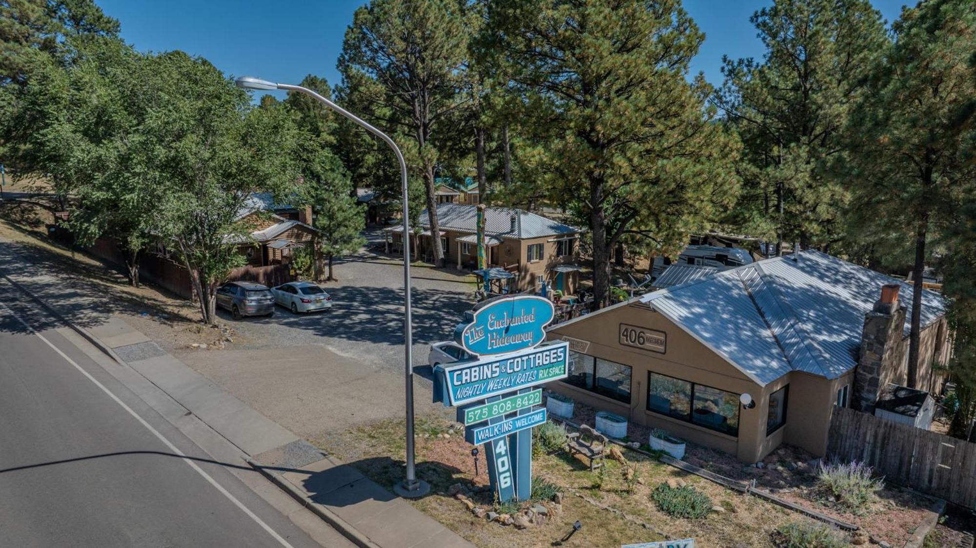 Enchanted Hideaway Cabins And Cottages Ruidoso Exterior photo